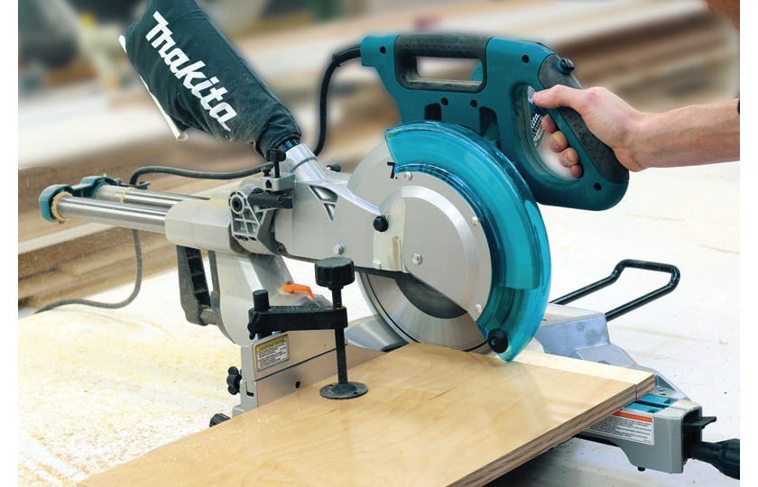 • U/min 1430 • ᐅ • Kappsäge Watt Makita Vor- & 4300 Nachteile LS1018L